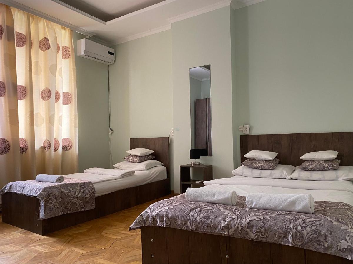 Гостевой дом Aloft House Кутаиси Экстерьер фото