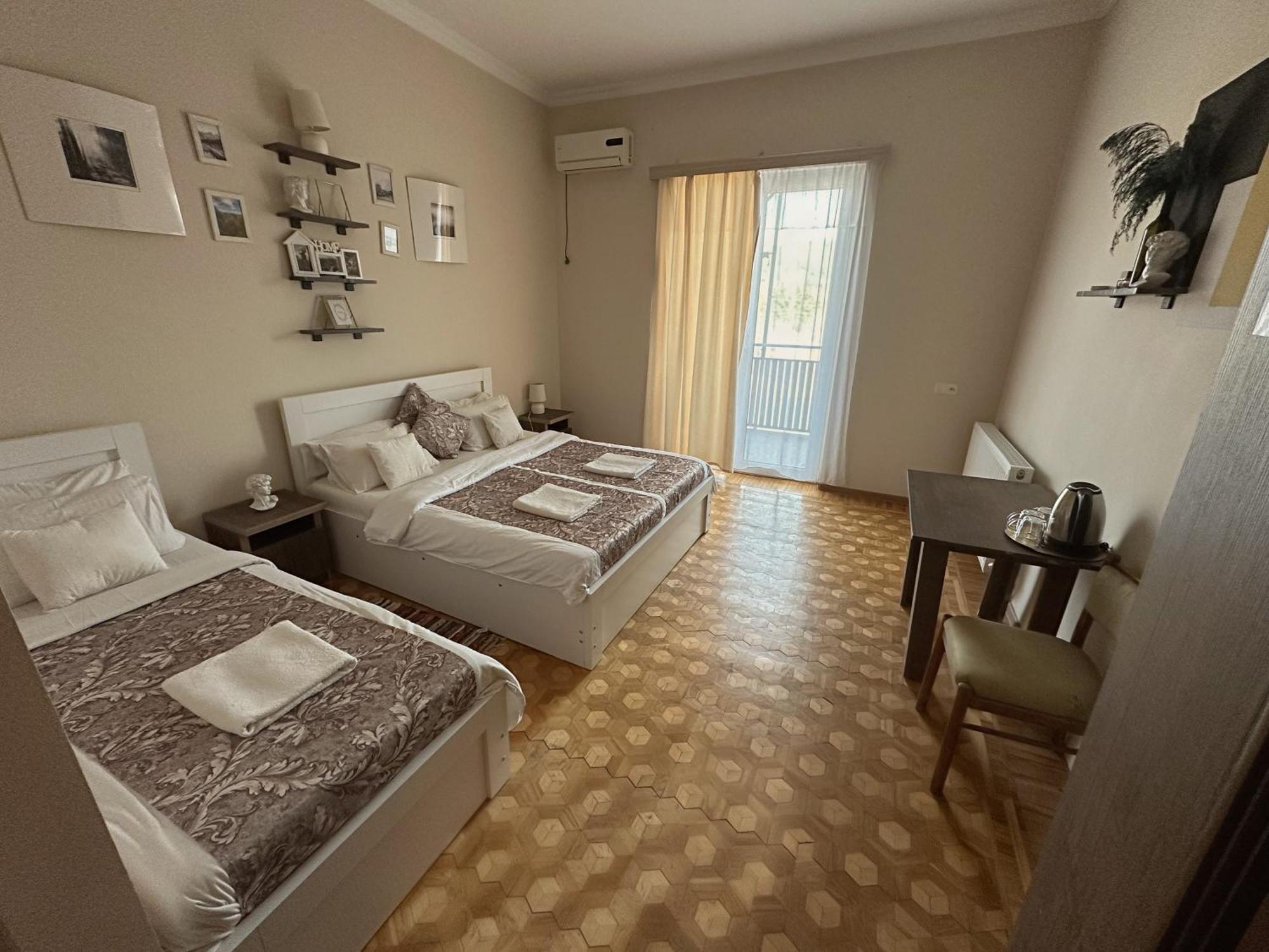 Гостевой дом Aloft House Кутаиси Экстерьер фото